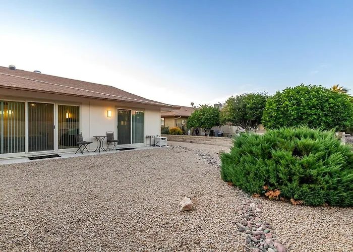 Quaint Abode I 1 Bedroom Ensuite, Patio, Sunsets Holiday home