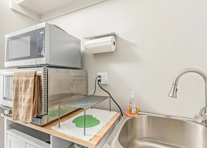 Holiday home Quaint Abode I 1 Bedroom Ensuite, Patio, Sunsets Sun City West