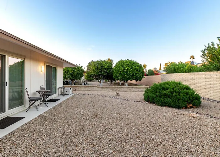 Quaint Abode I 1 Bedroom Ensuite, Patio, Sunsets